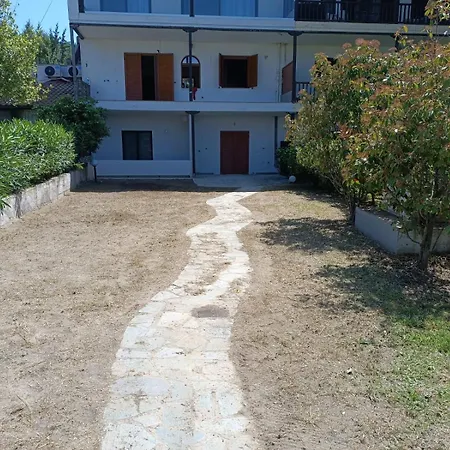 Diafanos Apartment